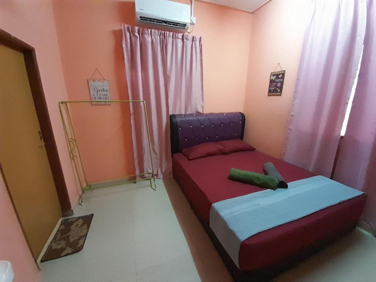 Guesthouse Mokteh Kuala Terengganu Exterior photo